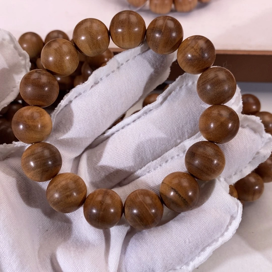 檀香木其他横纹黑肉顶老料品相不好1.5大放漏专场