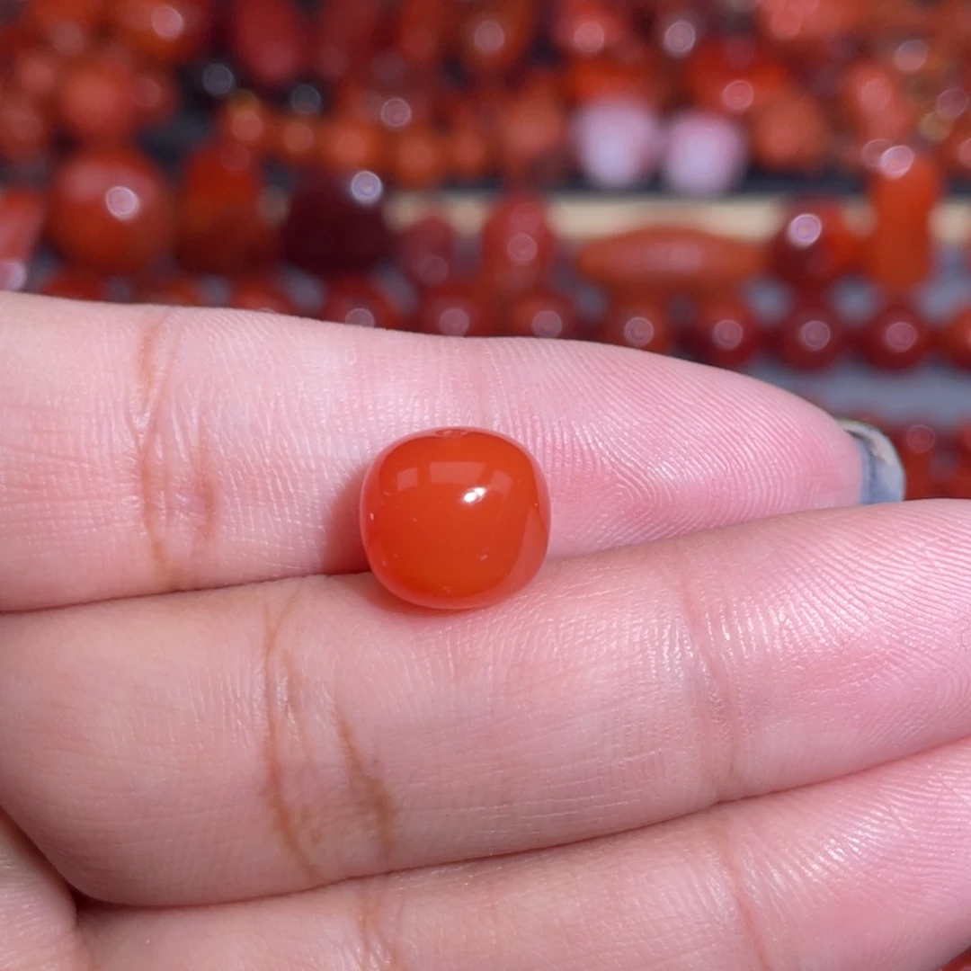 茉***雨南红玛瑙未镶嵌老型