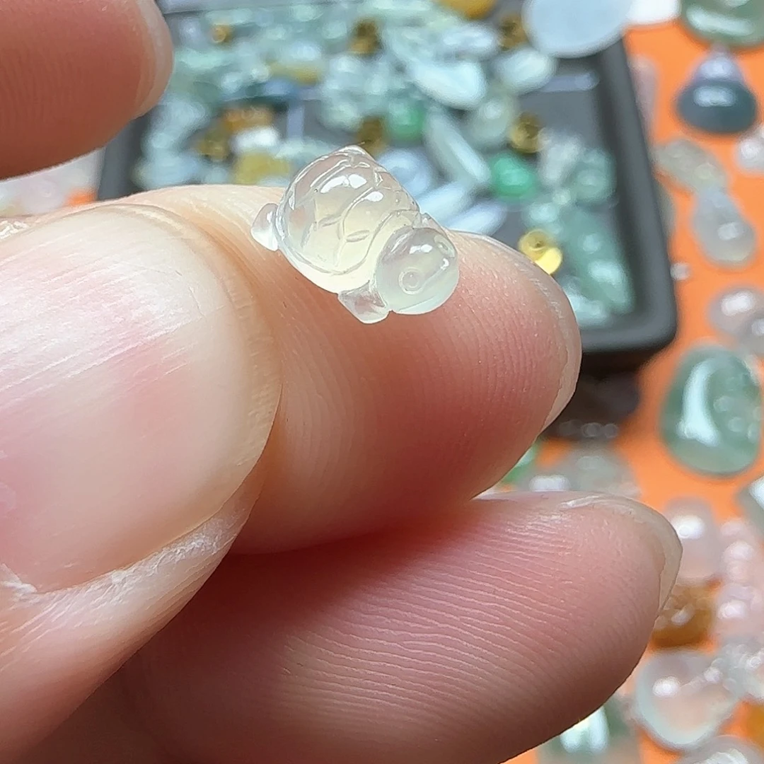 定制翡翠未镶嵌翡翠