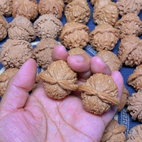 【闪购商品】吊坠文玩核桃爱*歌白狮子39