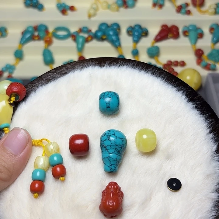 非金属顶14.腰13.三通16.貔貅一个，弟子红绿灯卡8.黄隔片