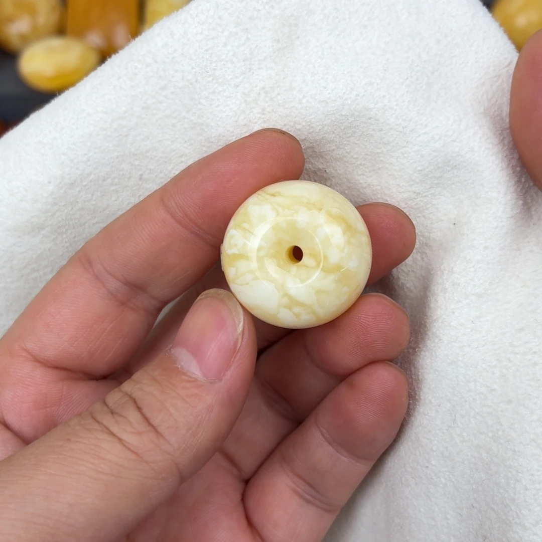 蜜蜡未镶嵌吊坠(不含链)