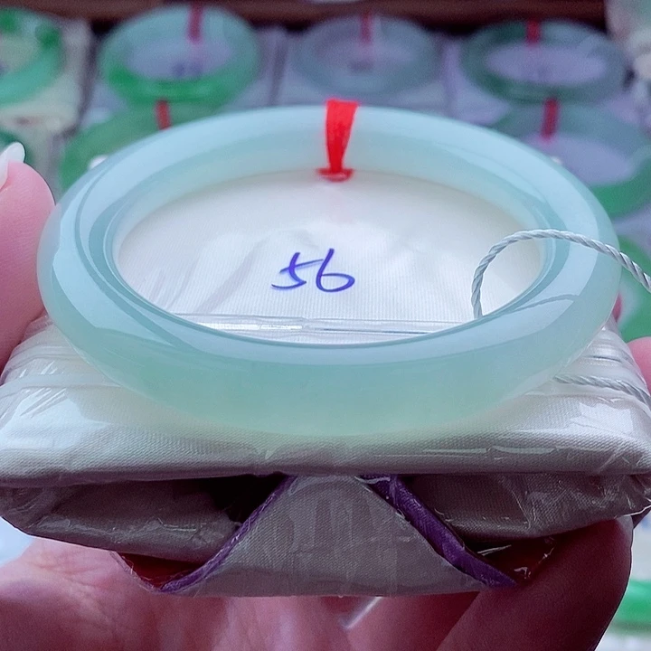 翡翠未镶嵌手镯（圆镯）468冰清玉洁晴水绿满色满绿