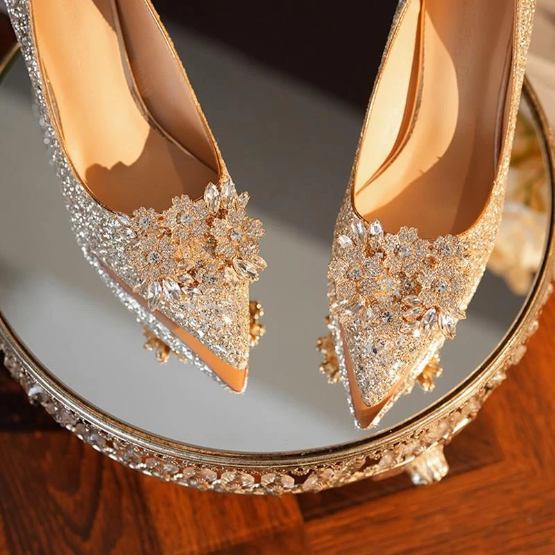 香槟色水晶新娘结婚鞋2024年新款不累脚平时可穿婚纱礼服细高跟鞋