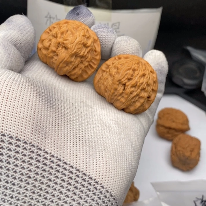 文玩核桃把件球白38