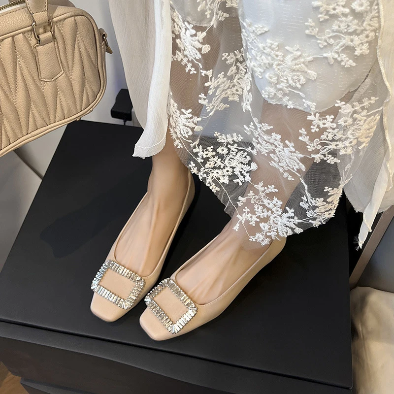 黑色法式水钻单鞋女2025新款方头百搭浅口气质粗跟大码女鞋41—43