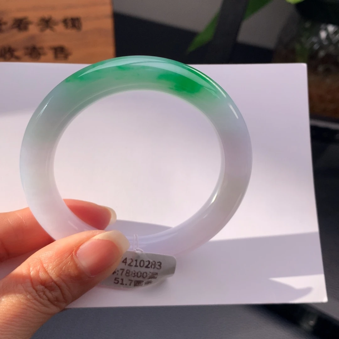 翡翠手镯未镶嵌冰春彩圆条翡翠手镯51.7圈（有纹）