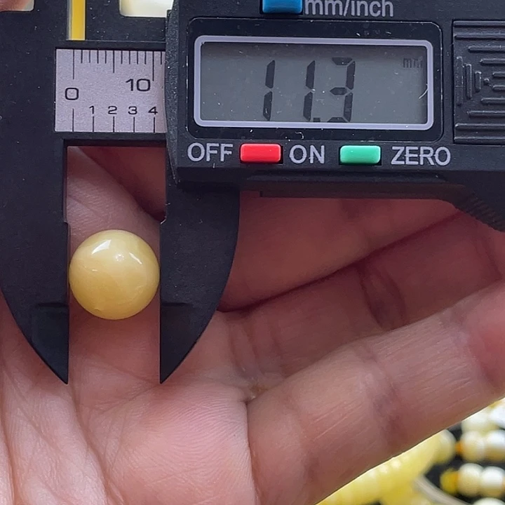 未镶嵌蜜蜡裸石5坑