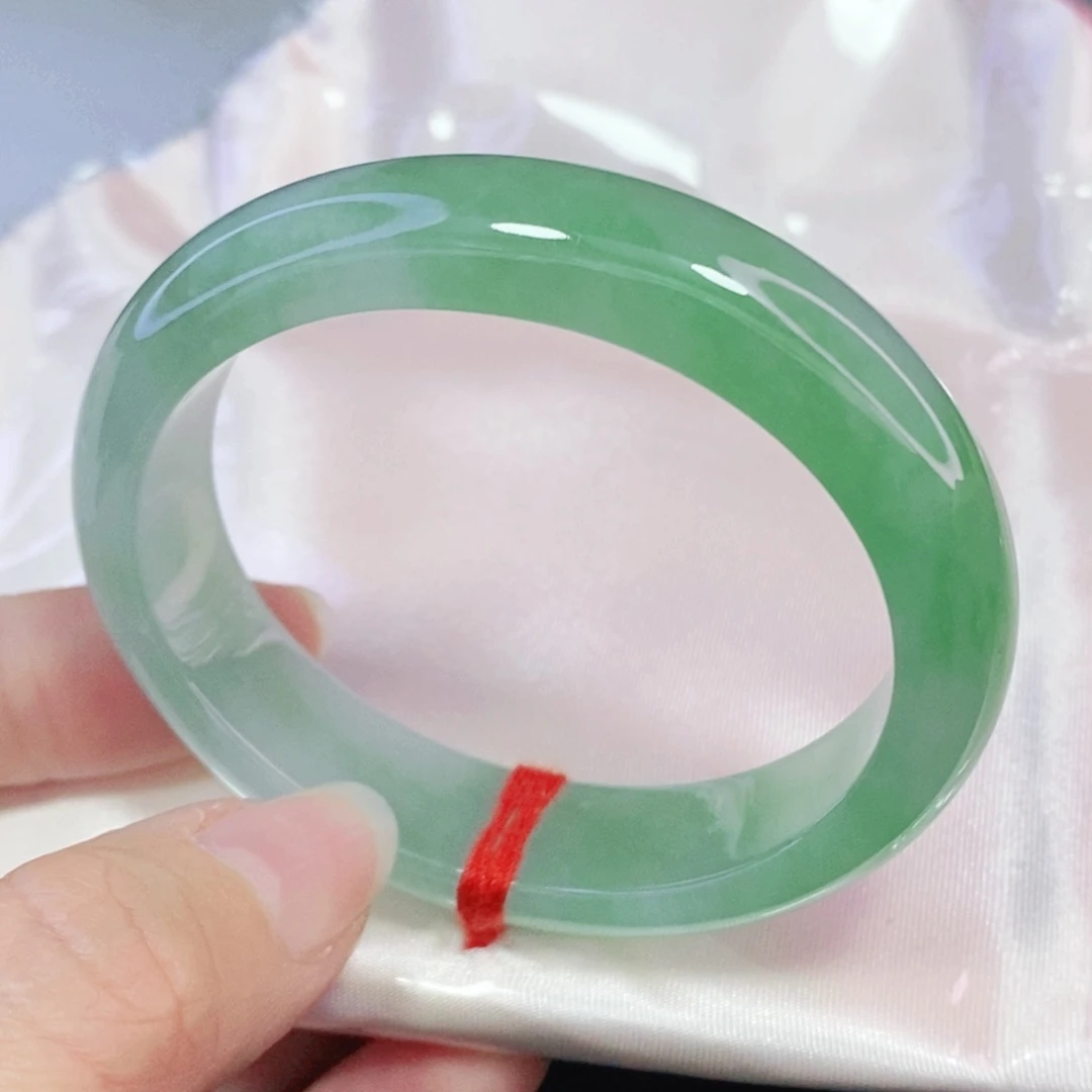 未镶嵌手镯翡翠52.8贵妃