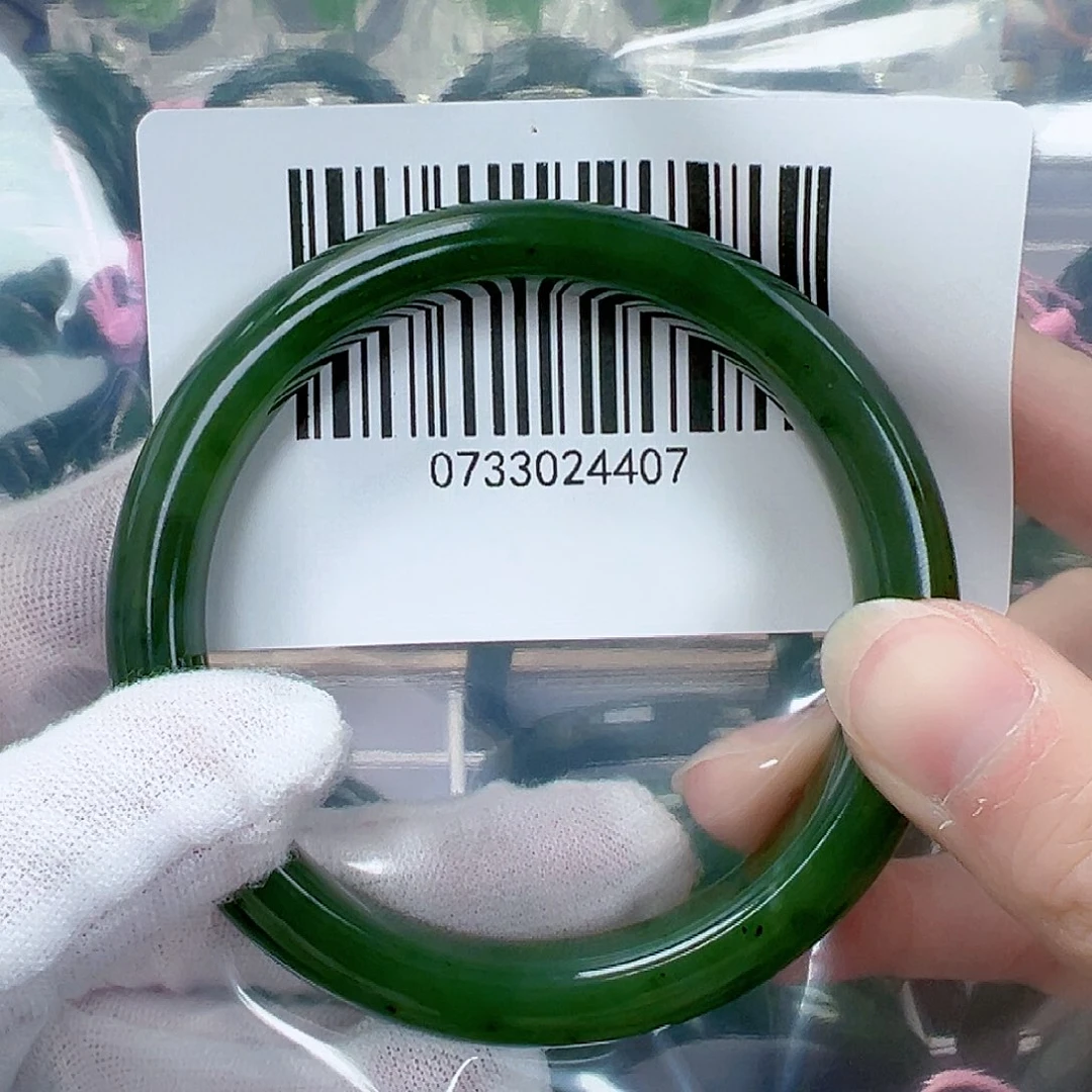 和田玉（碧玉）手镯未镶嵌58