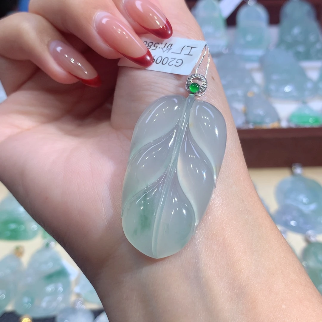 吊坠(不含链)18K金镶嵌翡翠