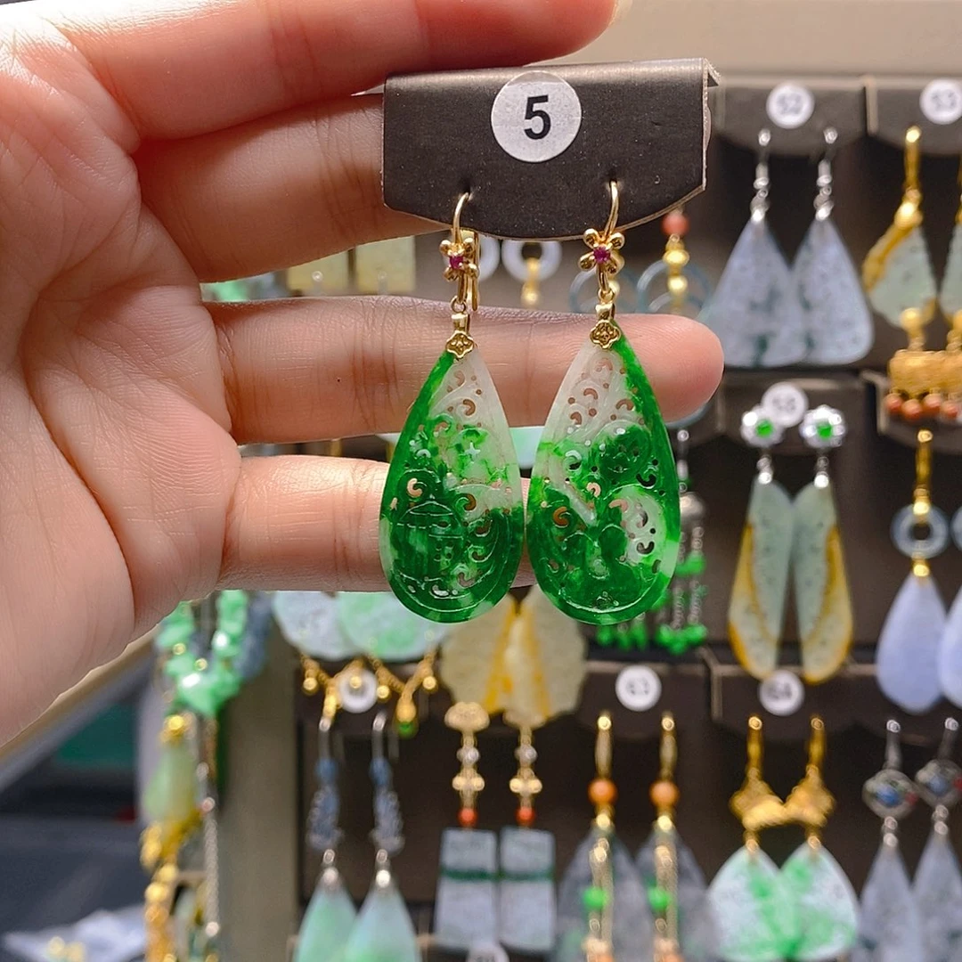 颈饰18K金镶嵌翡翠翡翠