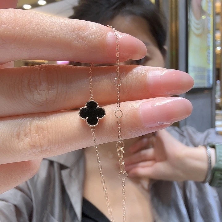 18K金镶嵌手链玛瑙/玉髓10mm草玫瑰金