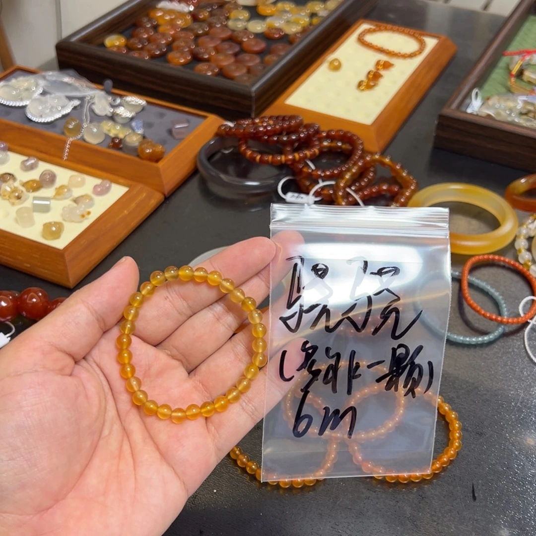 骁***骁玛瑙/玉髓未镶嵌珠宝半成品