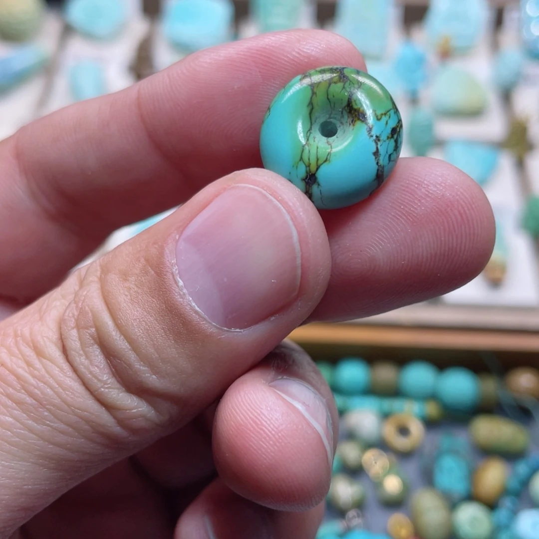 绿松石配饰未镶嵌