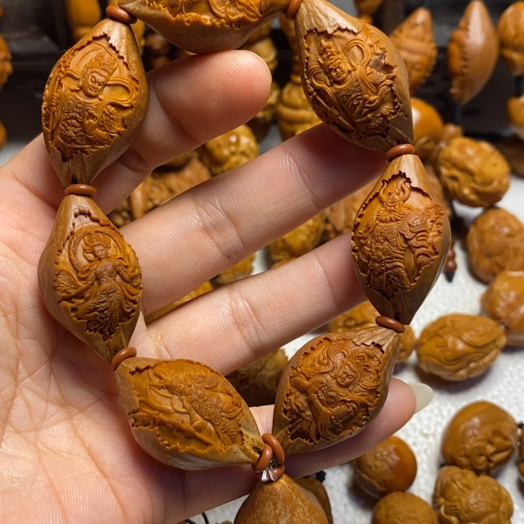 山***人橄榄核吊坠天兵天将