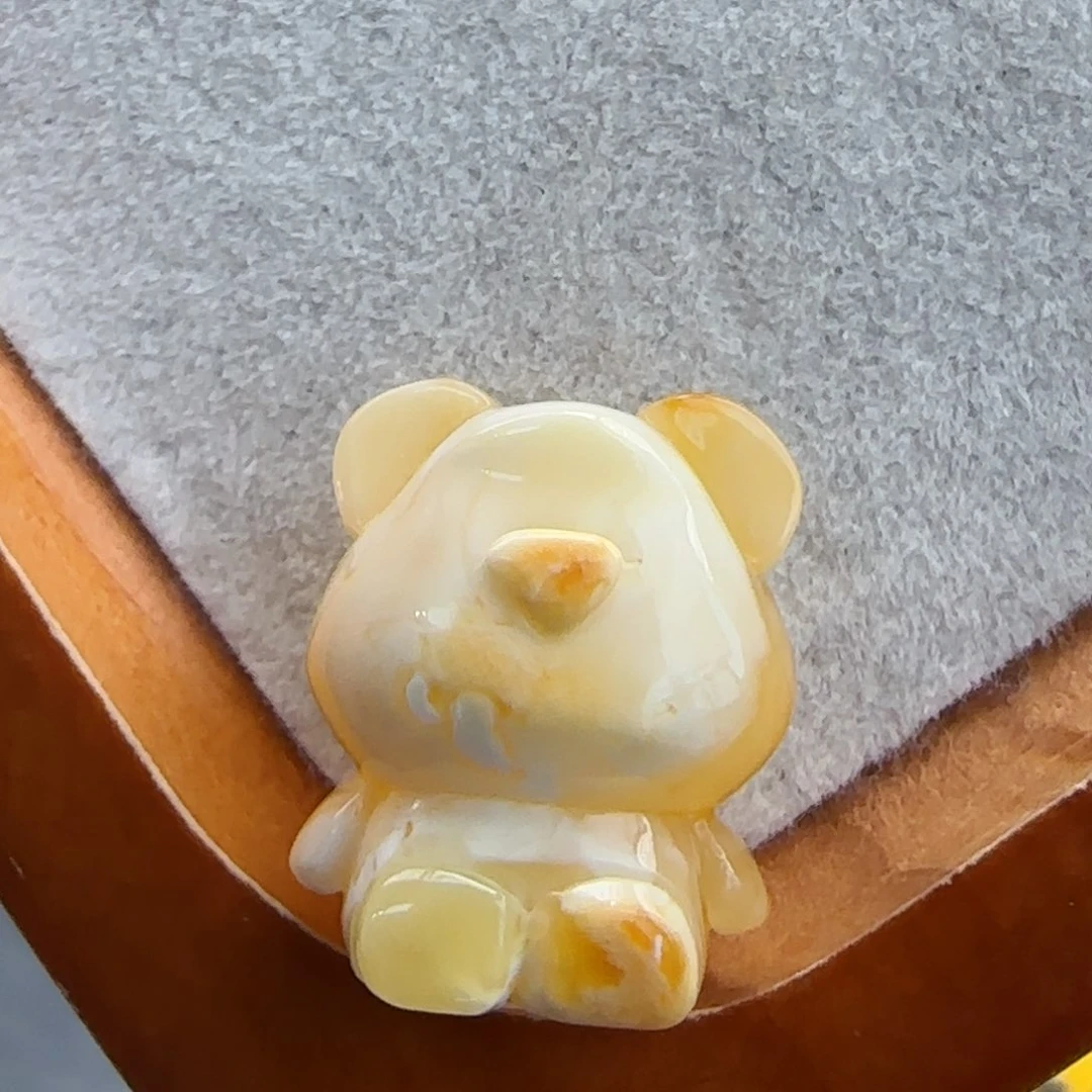 未镶嵌琥珀珠宝奇石