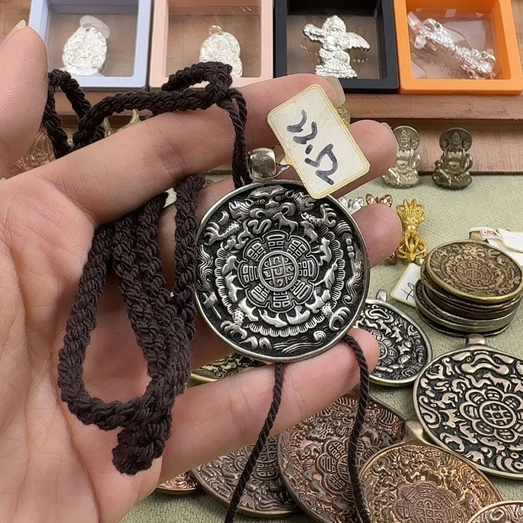 无***下合金类东西真好看真好看