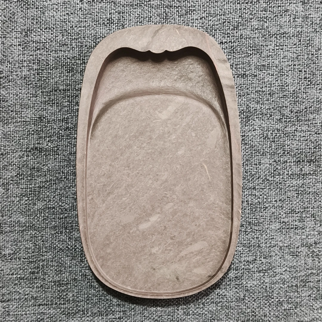 老坑洮砚，喇嘛崖老坑鸊鷉血花池砚，尺寸12.6*7.6*1.4厘米