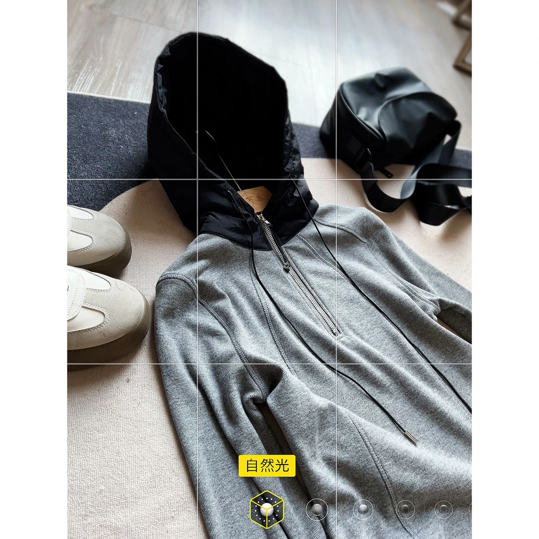 【可乐】韩版连帽拼接半拉链双面德绒套头卫衣女装洋气上衣-T2774