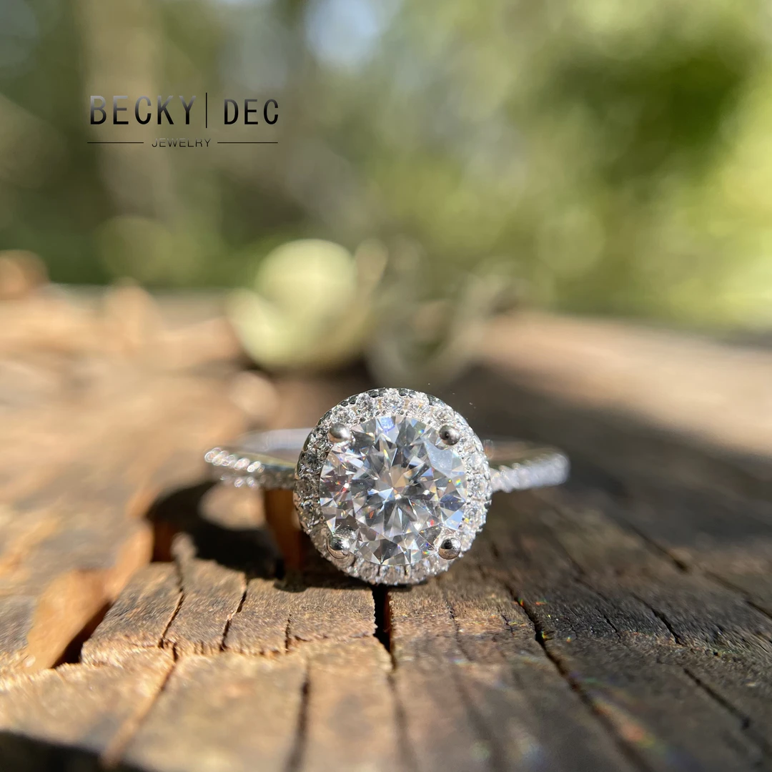 925银莫桑石戒指 纯银莫桑钻戒指女公主圆包钻戒求婚礼物送女友