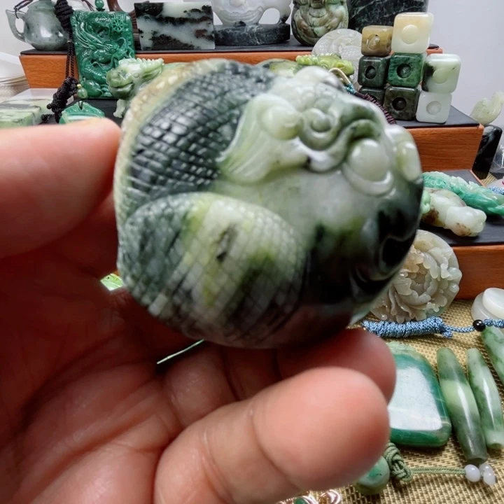 独山玉未镶嵌珠宝半成品