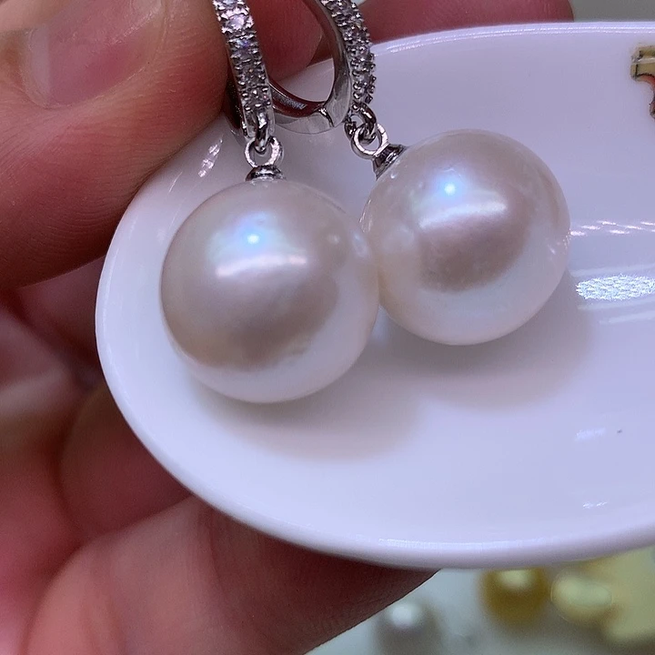 银S925镶嵌耳饰淡水珍珠
