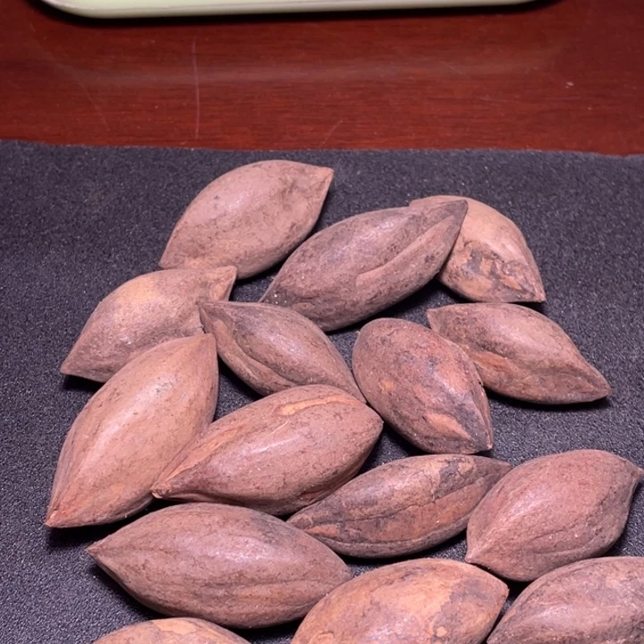 用***6吊坠橄榄核不退不换