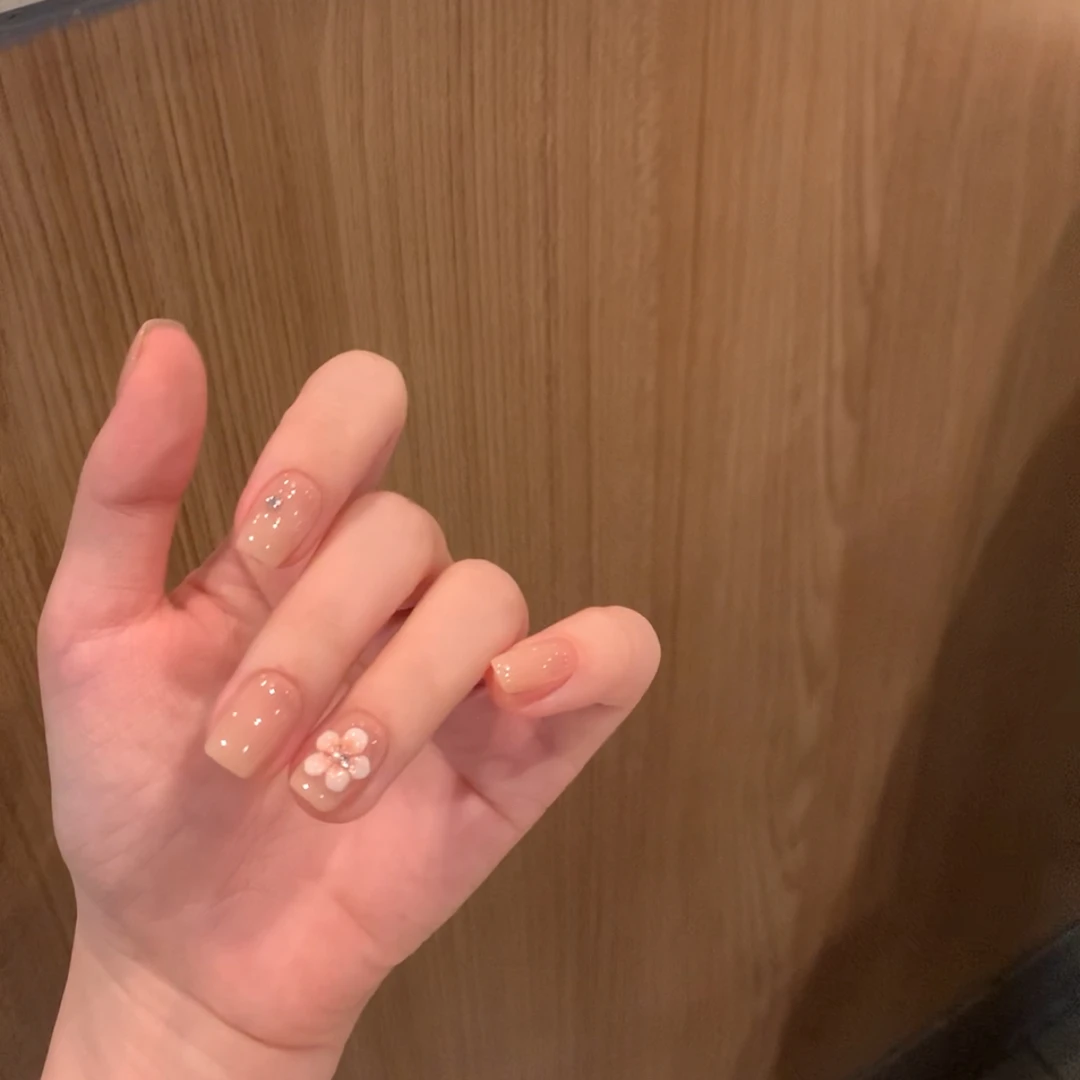 【樱花】纯手工线条腮红穿戴甲短款成品纯欲风温柔美甲贴片