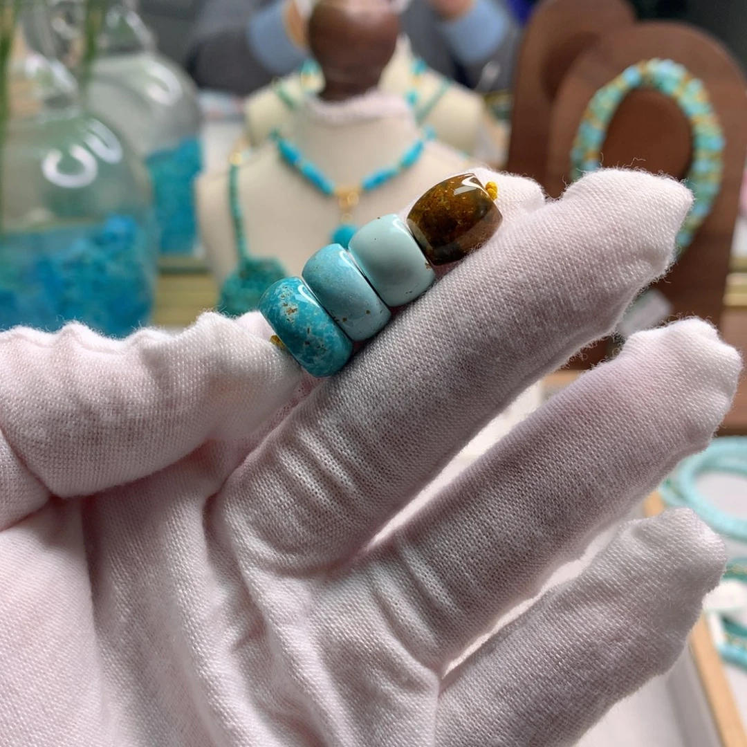 绿松石未镶嵌饰品