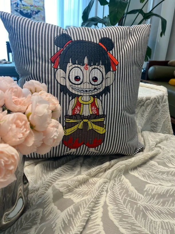 DC003-2哪吒2魔童刺绣抱枕套（45*45cm）条纹靠垫套可拆洗不含芯