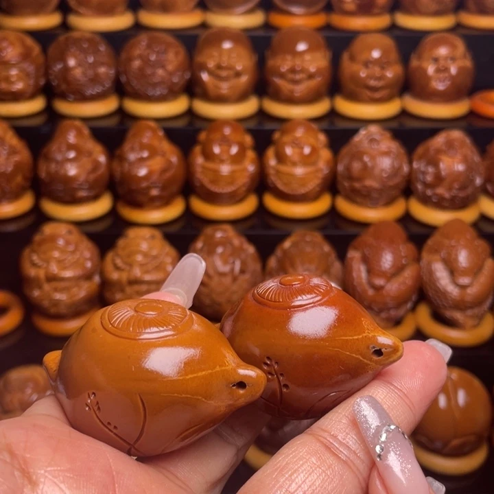 橄榄核把件默*?橄榄雕刻