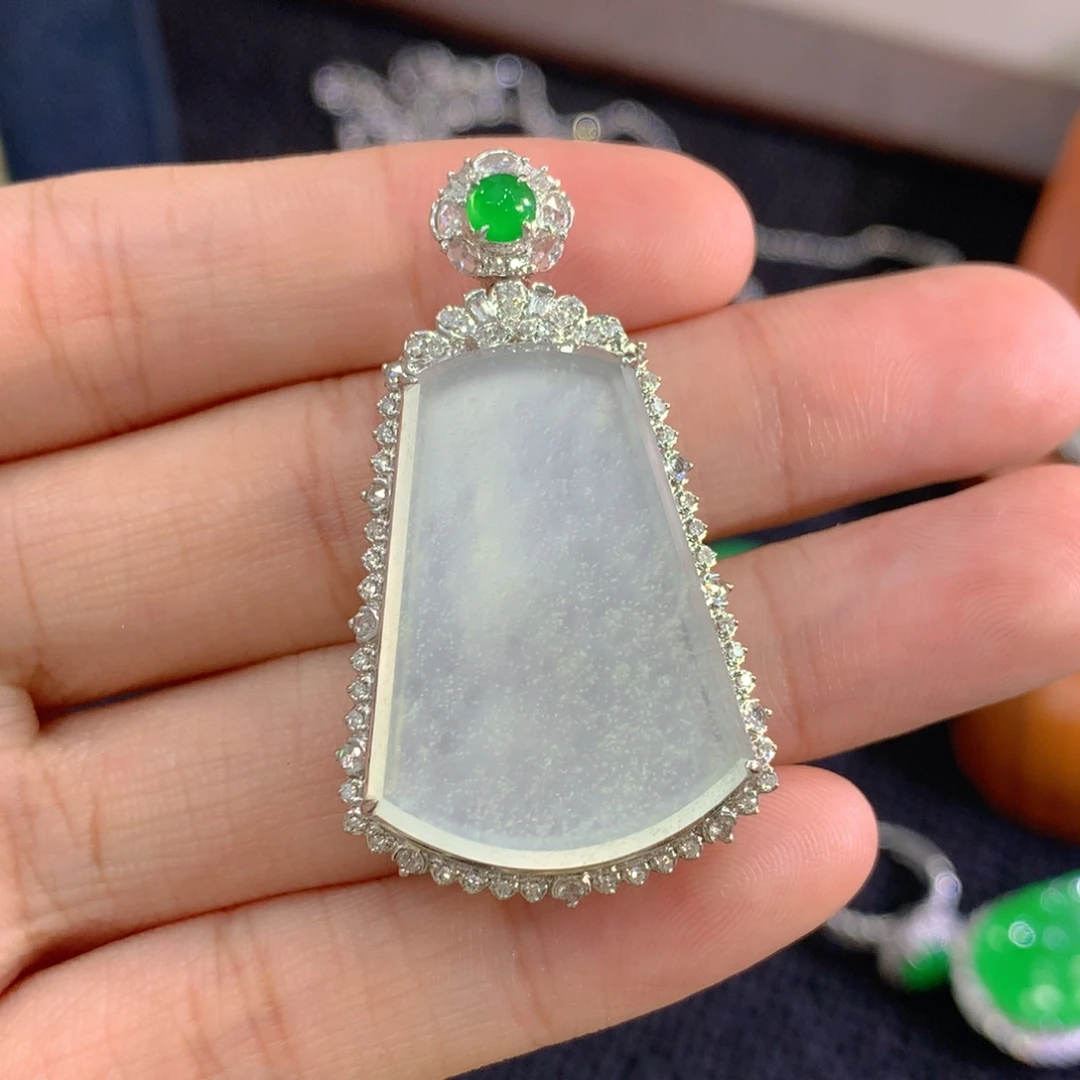 翡翠18K金镶嵌吊坠(不含链)无事牌