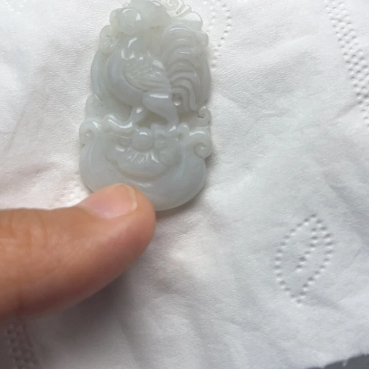 翡翠未镶嵌颈饰挂件