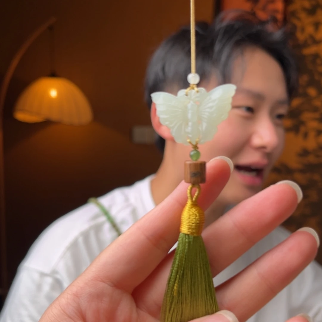 和田玉未镶嵌吊坠(不含链)蝴蝶78