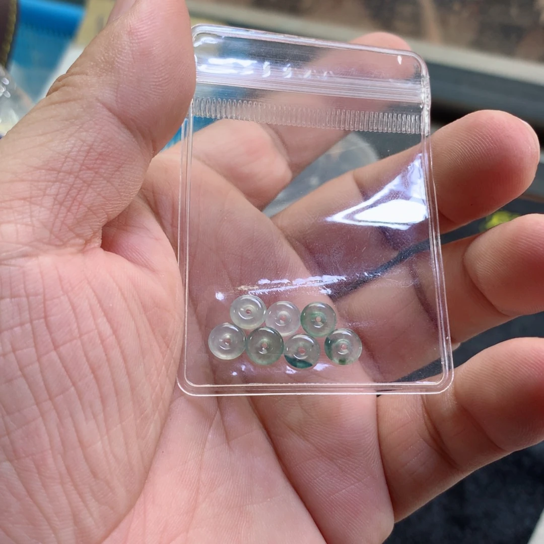 定制翡翠未镶嵌用****8扣子