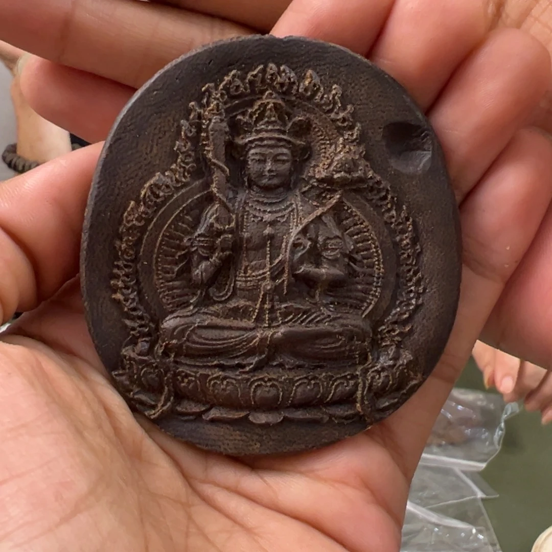 吊坠沉香透顶绿母树雕刻牌14g