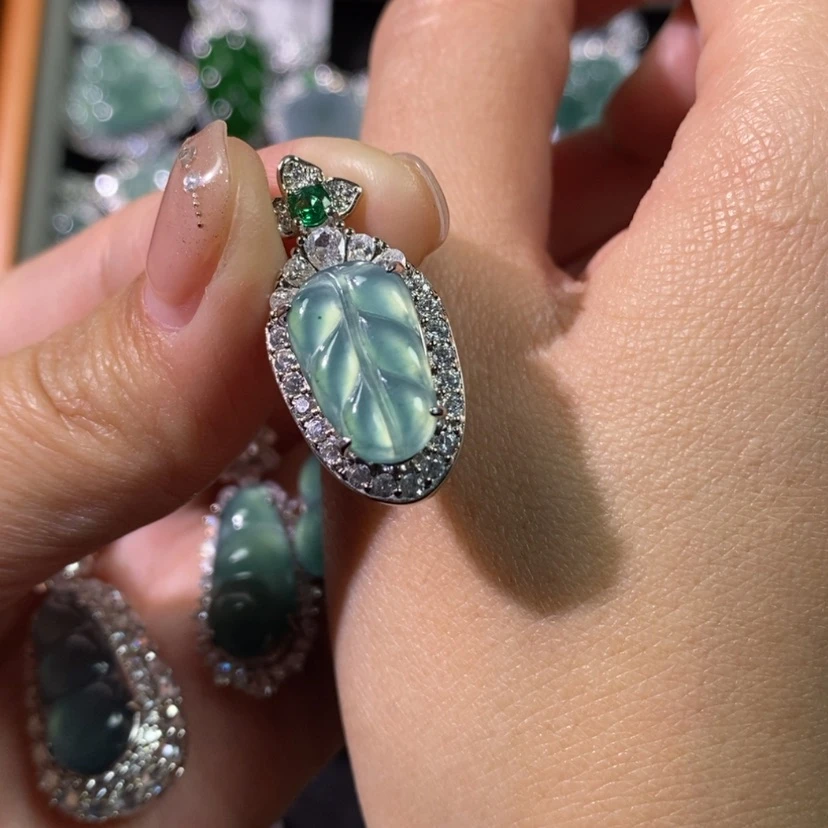 【闪购商品】翡翠颈饰未镶嵌天然