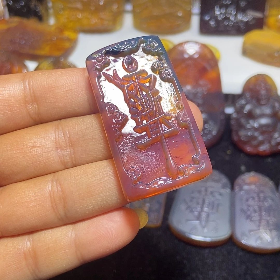 琥珀未镶嵌颈饰缅甸天然琥珀吊坠