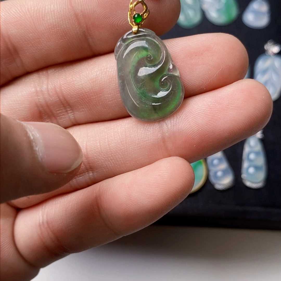 吊坠(不含链)18K金镶嵌翡翠