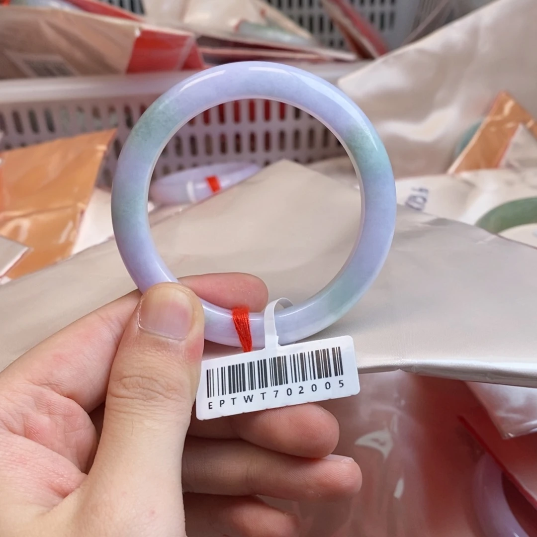 未镶嵌手镯翡翠手镯