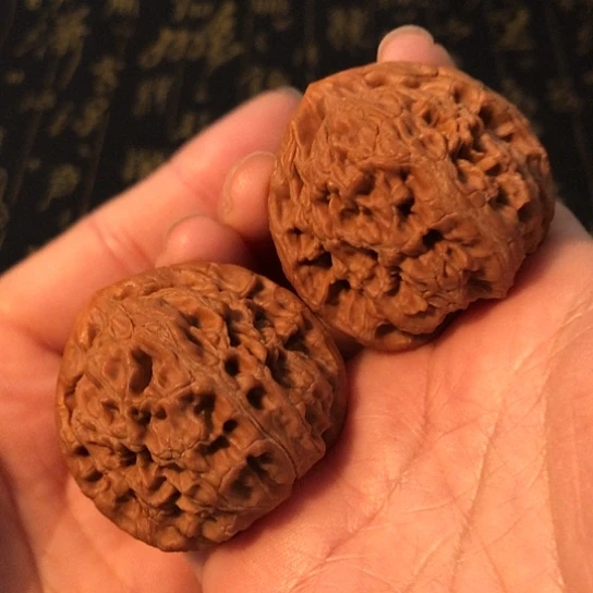 文玩核桃把件水龙纹42mmm