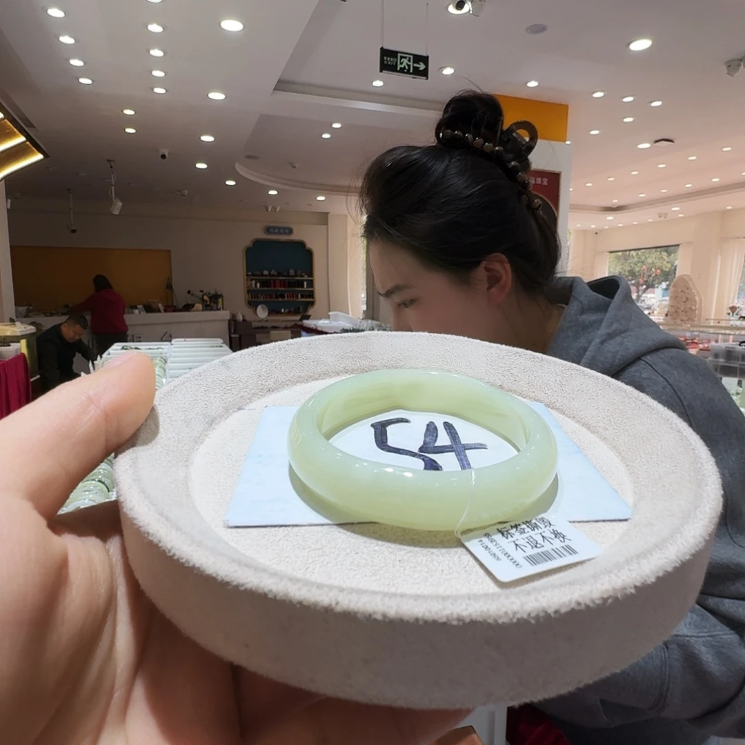 和田玉未镶嵌手镯55