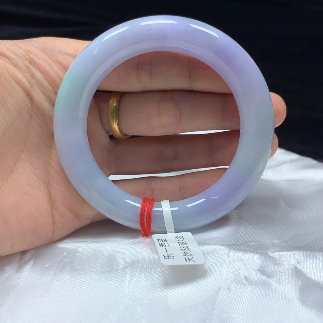 翡翠未镶嵌手镯（圆镯）56.6