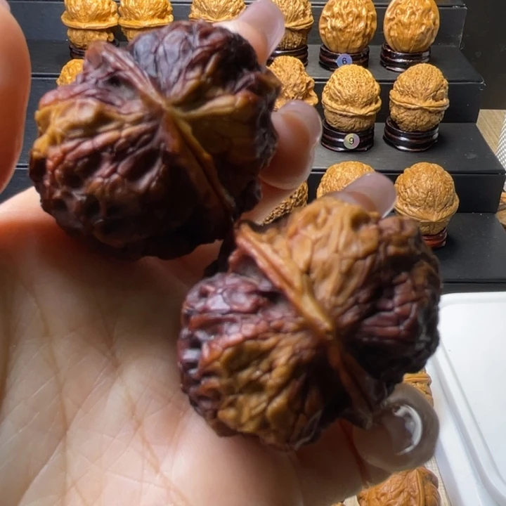 道***然文玩核桃把件七彩皇冠40尺88Y