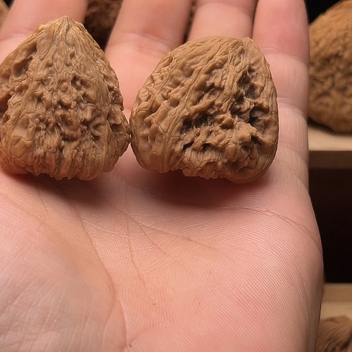 吊坠文玩核桃异形单只