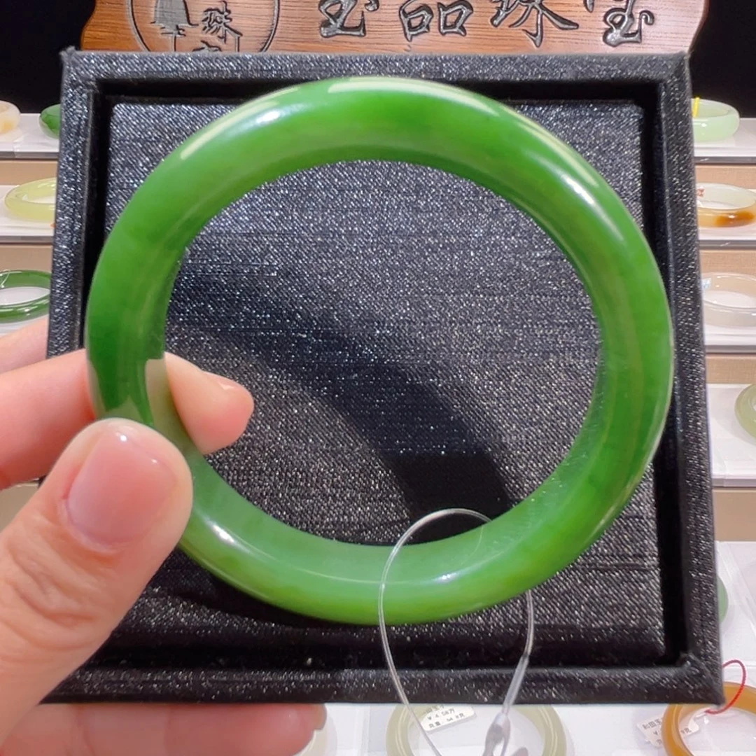 和田玉未镶嵌手镯阳绿高性价比！