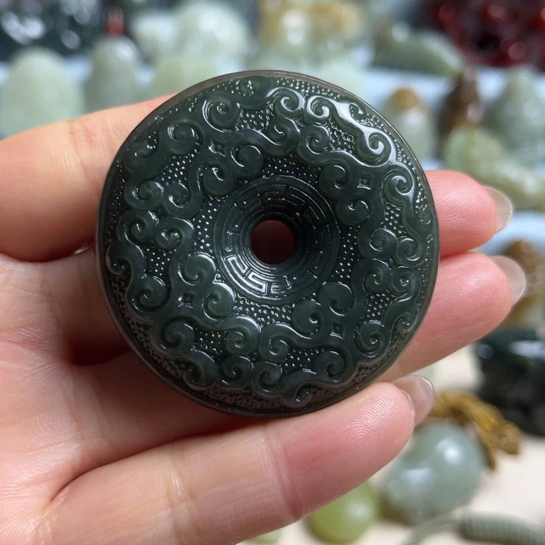 千***产和田玉未镶嵌挂件