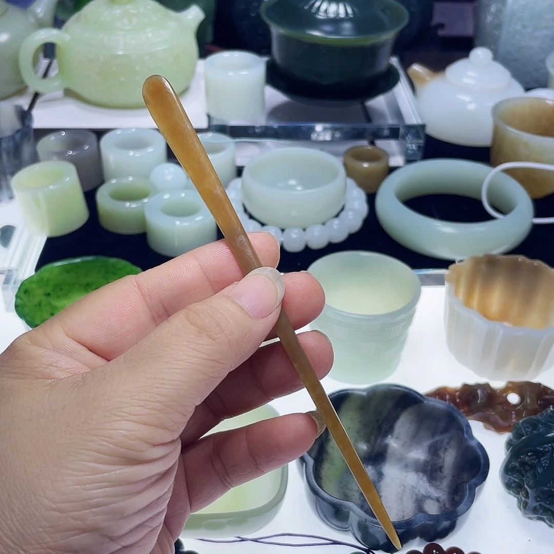 未镶嵌和田玉（糖玉）挂件