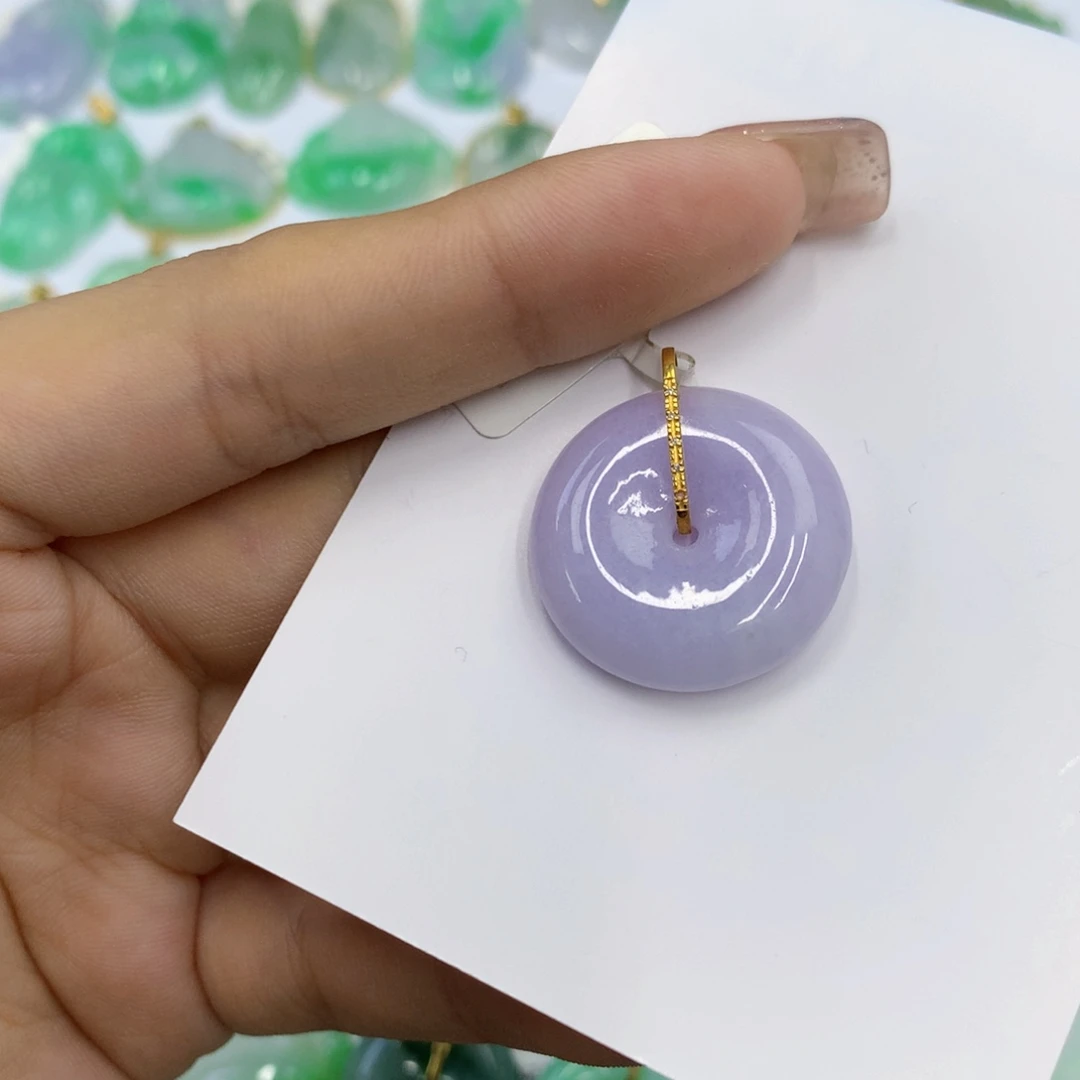 翡翠18K金镶嵌颈饰翡翠